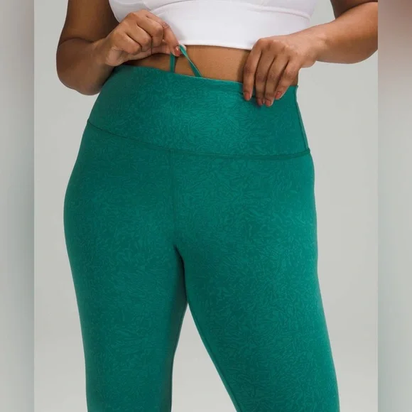 NWOT Lululemon Invigorate High-Rise Tight 25” in Crunch Teal Lagoon size 2 - Picture 3 of 9